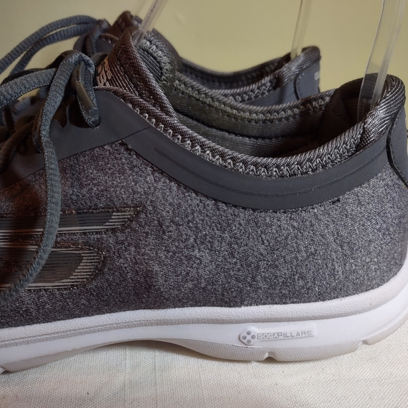 Sketchers GOGA Mat Quick Fit Women's Size 9 Grey Shoes - Picture 4 of 8